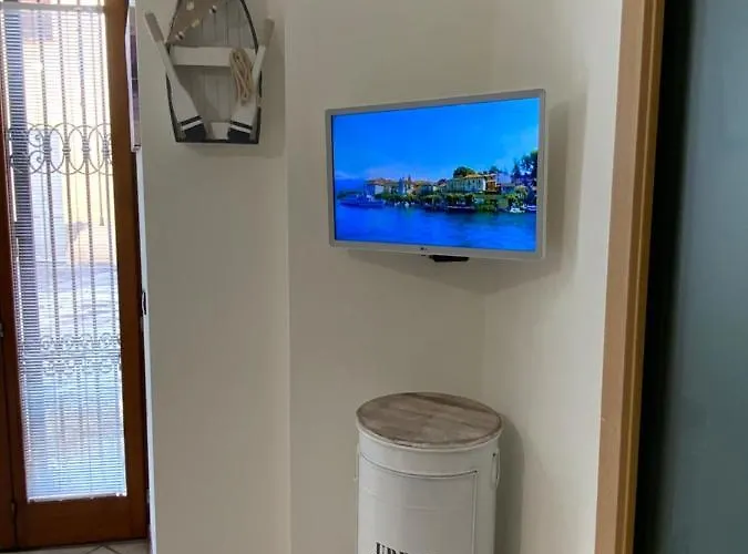 Casa Del Corso Intra